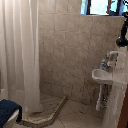 Lindentree-Harmony Apartman Salfold Room photo