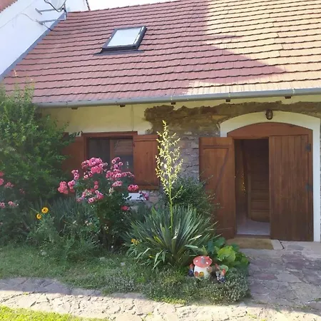 Lindentree-Harmony Apartman Salfold Exterior photo